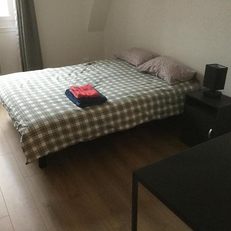 3 Chambres En Lit Double, 6 Personnes, Dans Appartement Entierement Renove, 70 M2 , Wifi,Climatisation, Tres Calme , Tout Equipe,Lit Bebe 克莱蒙费朗 外观 照片