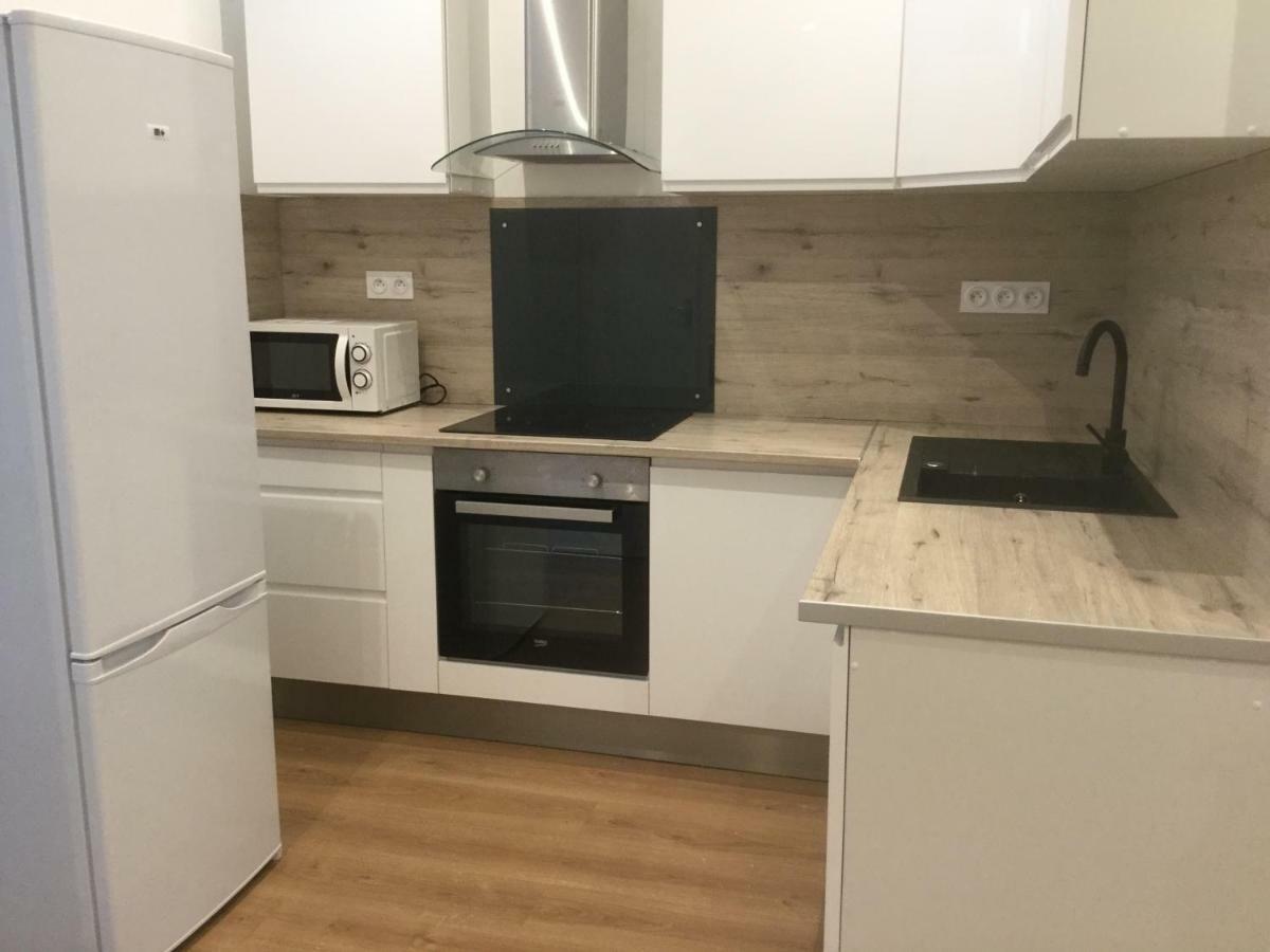 3 Chambres En Lit Double, 6 Personnes, Dans Appartement Entierement Renove, 70 M2 , Wifi,Climatisation, Tres Calme , Tout Equipe,Lit Bebe 克莱蒙费朗 外观 照片