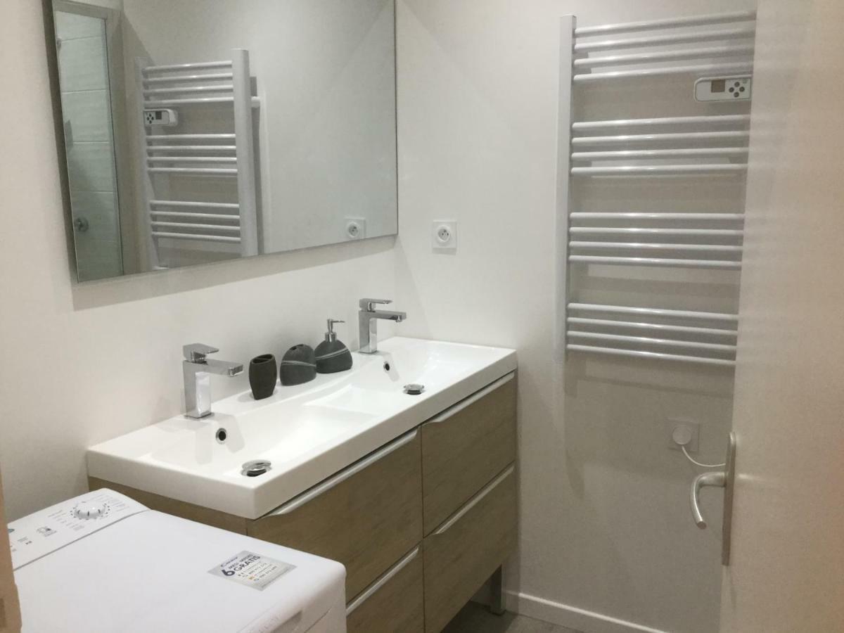 3 Chambres En Lit Double, 6 Personnes, Dans Appartement Entierement Renove, 70 M2 , Wifi,Climatisation, Tres Calme , Tout Equipe,Lit Bebe 克莱蒙费朗 外观 照片