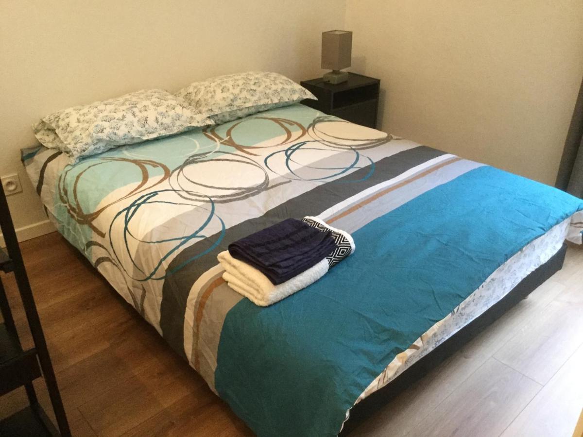 3 Chambres En Lit Double, 6 Personnes, Dans Appartement Entierement Renove, 70 M2 , Wifi,Climatisation, Tres Calme , Tout Equipe,Lit Bebe 克莱蒙费朗 外观 照片